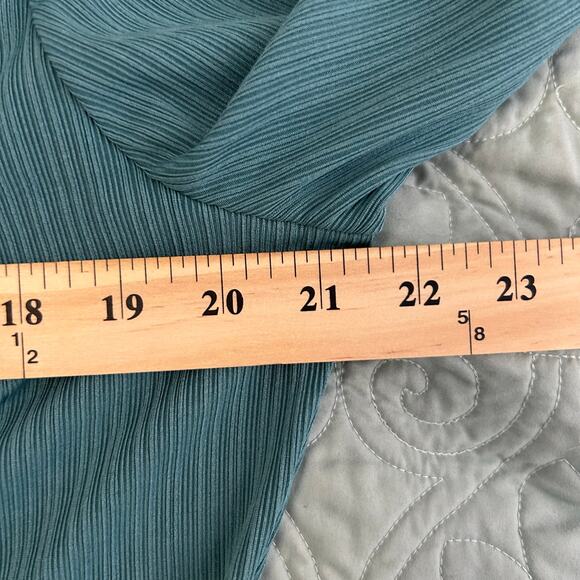 Nine West Textured Wrap Top, Sz Unknown - Picture 8 of 9